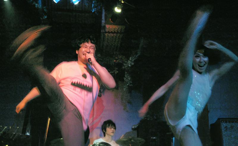 キック!戦いだよ!人生は!