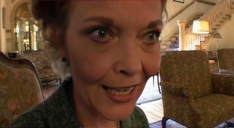 ローラパーマーの母ではない